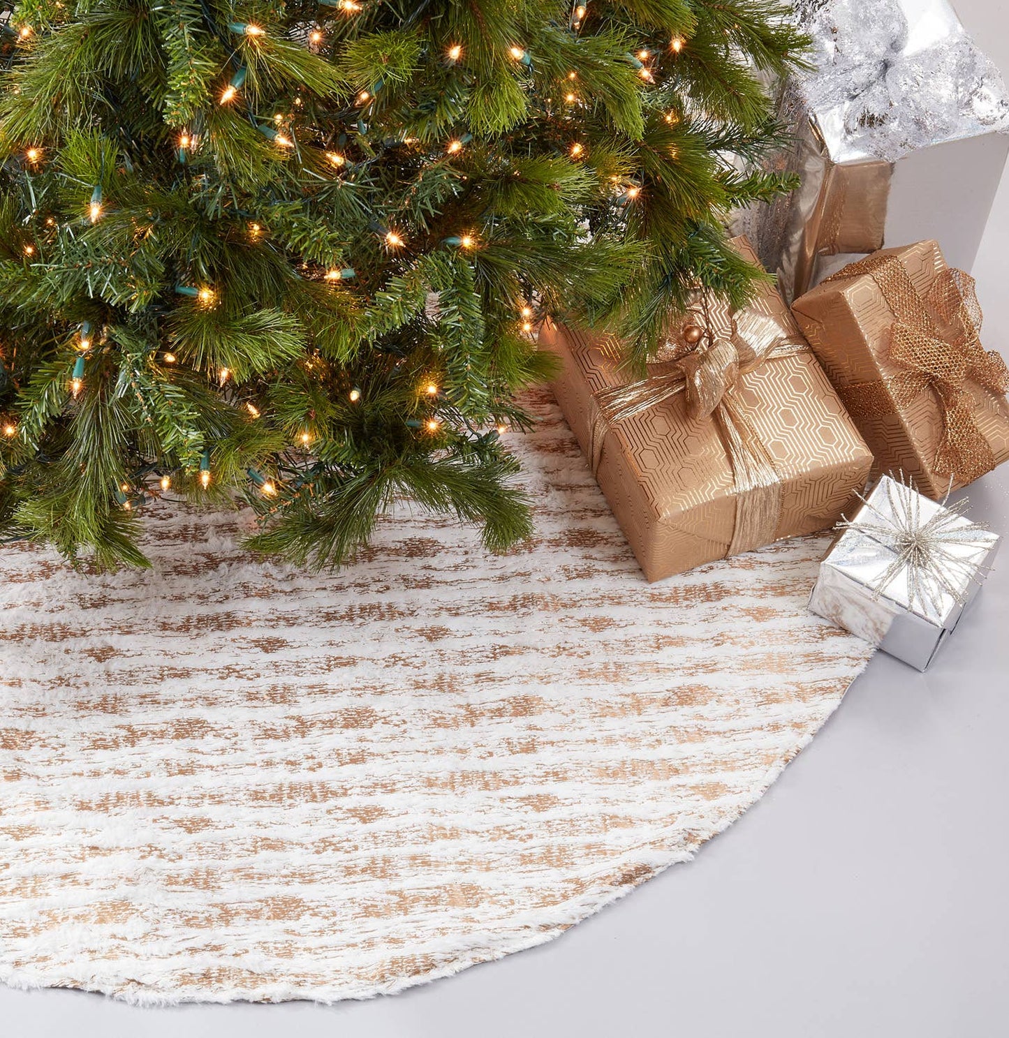 2323 - Foil Print Faux Fur 60" Christmas Tree Skirt