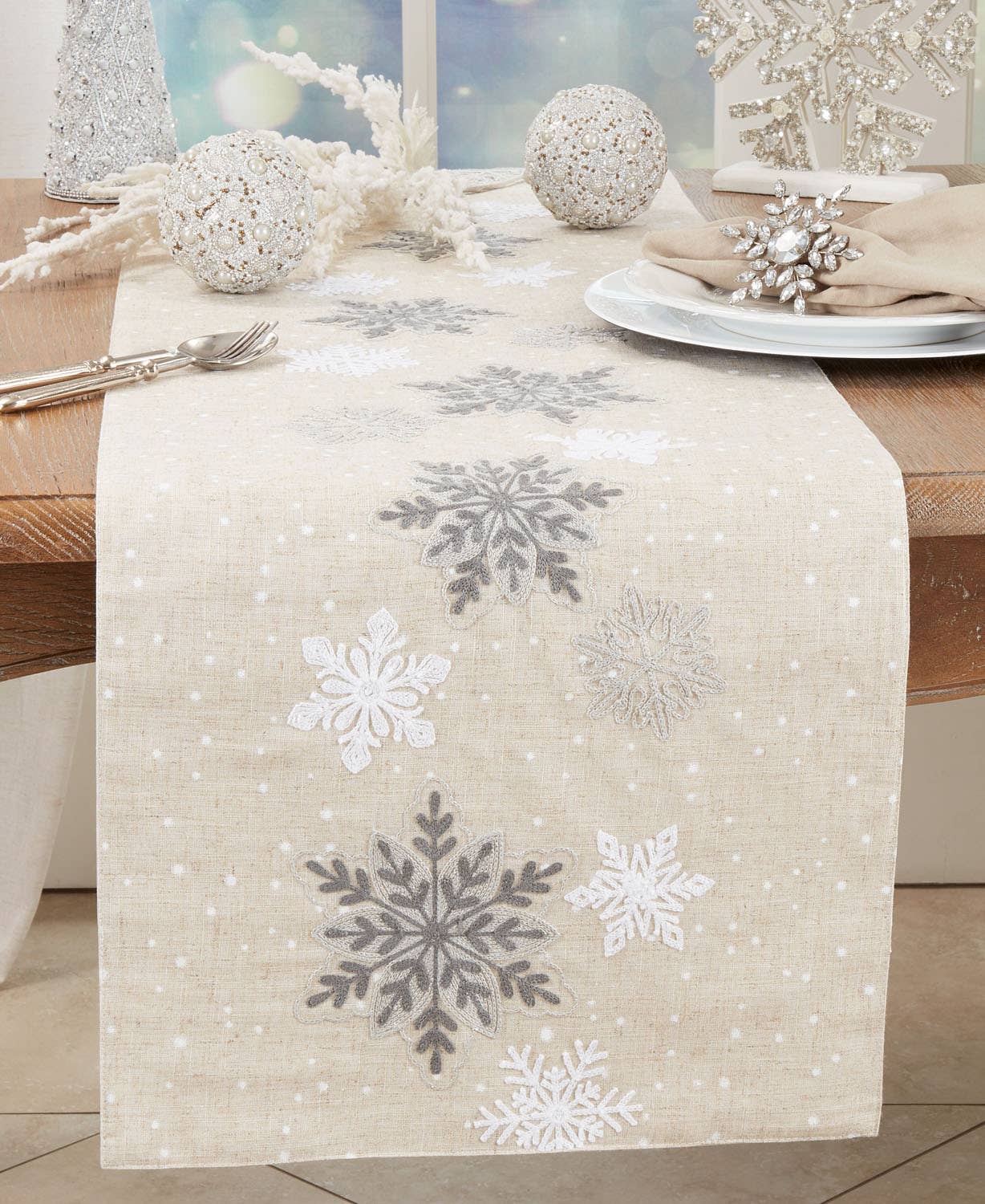 6087 - Snowflakes Natural Table Runner