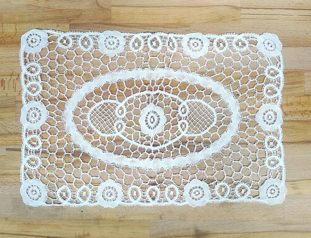1515 - White Crochet Delicate Lace 12"x18" Placemat