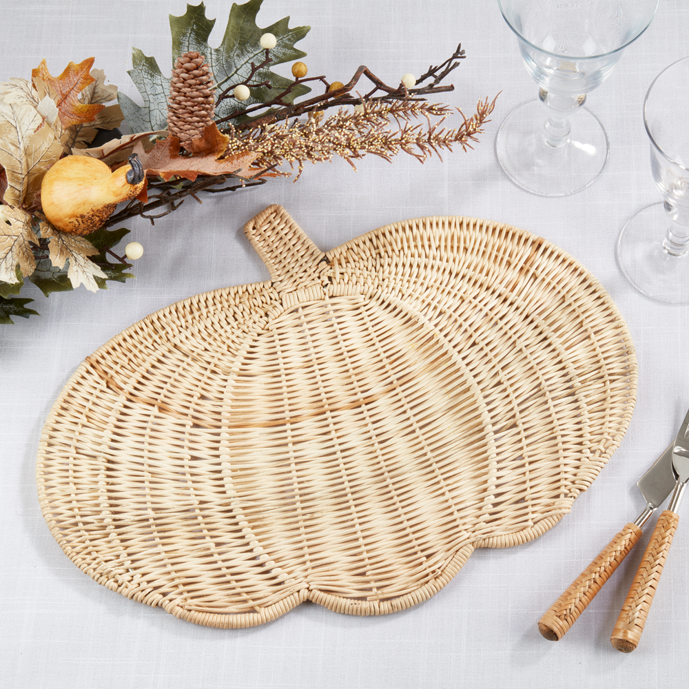 405 - Natural Rattan Pumpkin 13"X17" Placemat