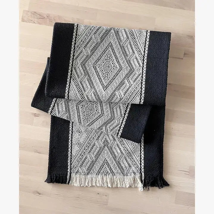 RNR0020 - Black Diamond Weave Fringed Cotton Blend Table Runner