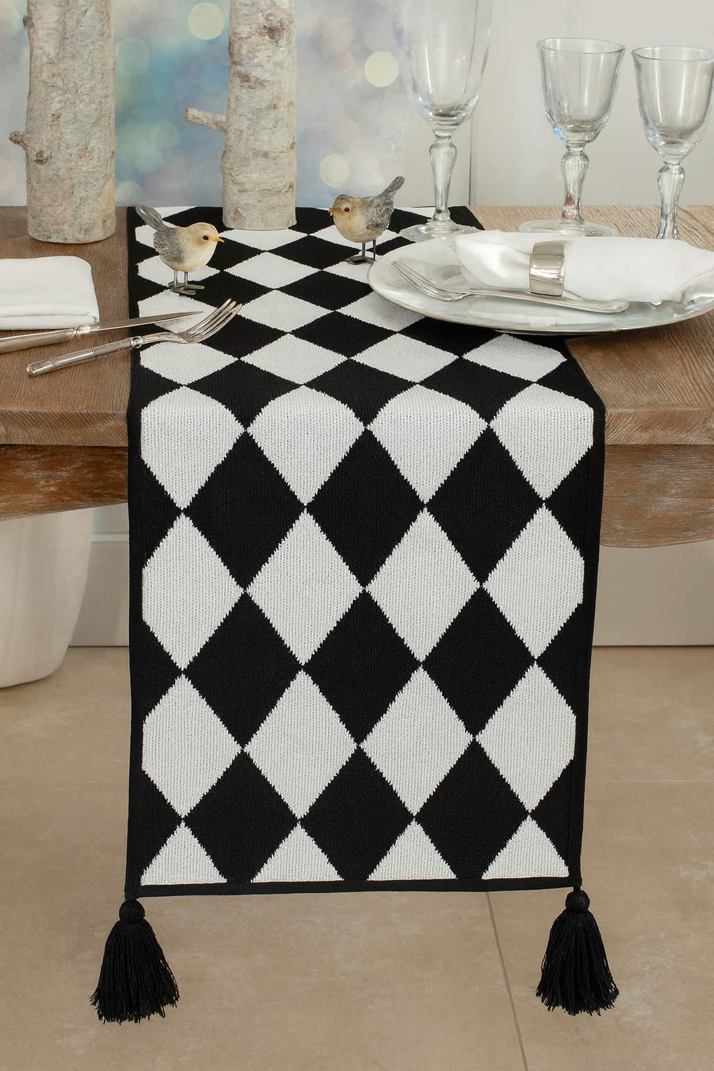 TBL0012 - Black & White Diamond Checker 14"x71" Table Runner