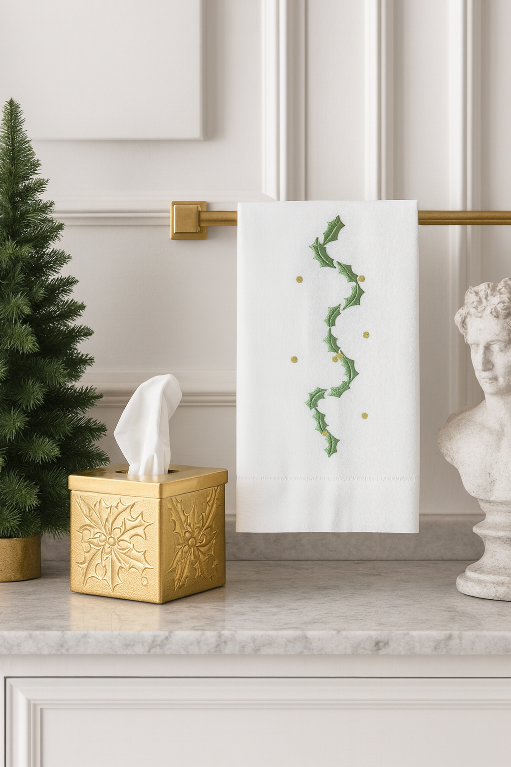 XM612 - Embroidered Holly Leaf Garland Linen-Cotton Guest Towel