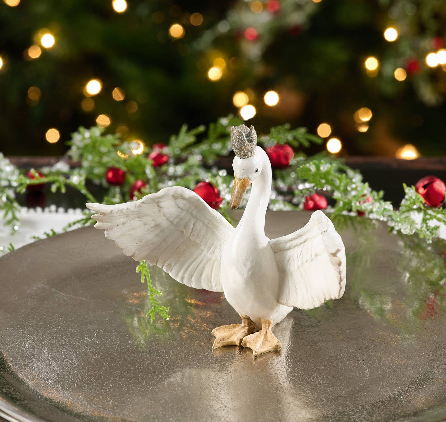 XM303 - 5" Crown Swan White Figurine