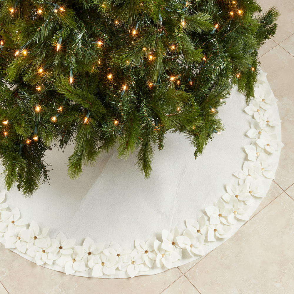 1236 - White Felt Flower 53" Tree Skirt