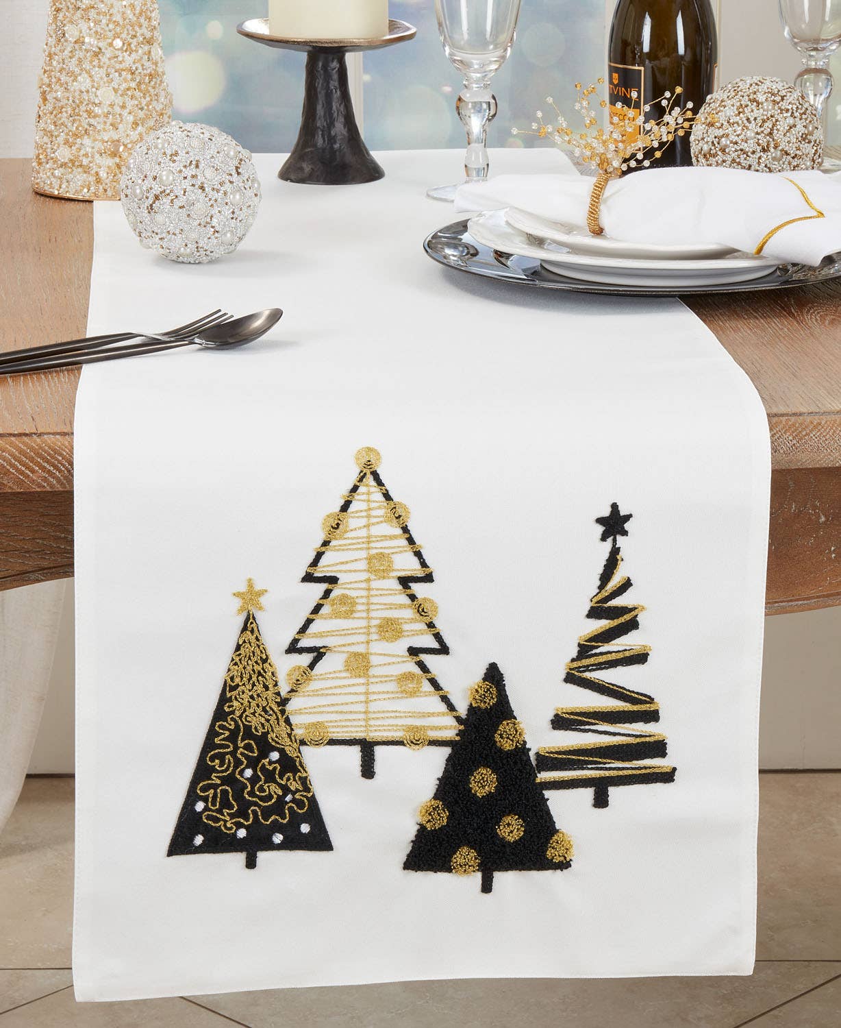 9250 - Christmas Trees 16x70 Table Runner