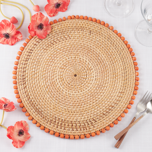 1071 - Wood Beaded Border Ratton 15" Round Placemat