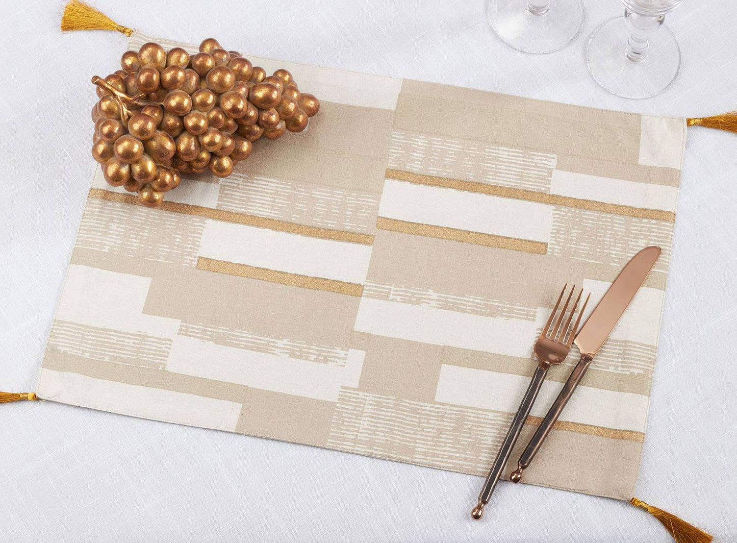108 - Gold Geometric Foil Print Cotton 13X19 Placemat