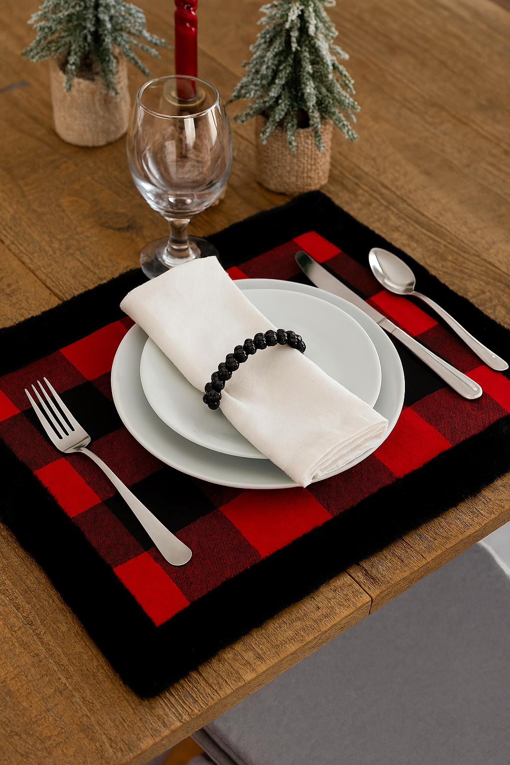 XS0009 - Red & Black Buffalo Check Faux Fur 13x19 Placemat