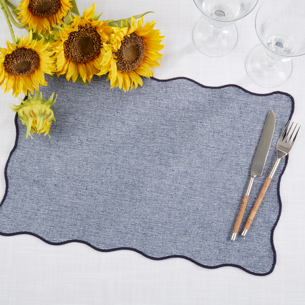 1069 - Blue Recycled Cotton Blend Scallop Border 13"x19" Placemat
