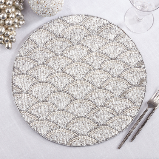 1260 - Silver Beaded Scallop 15" Round Placemat